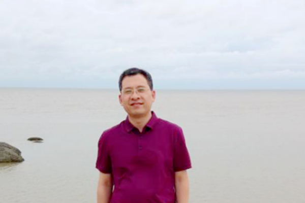 av在线党总支副书记兼副院长阮鹏.png